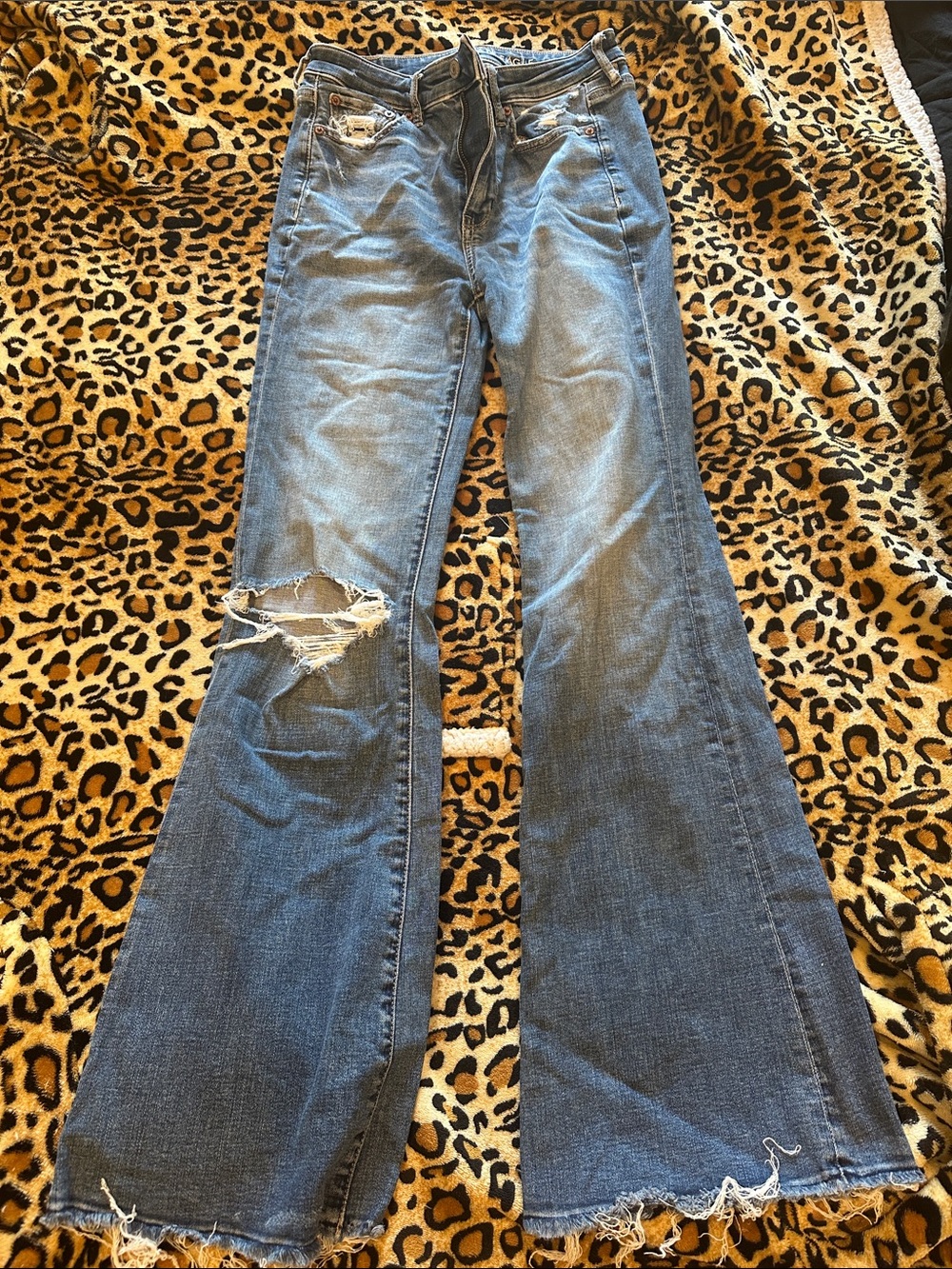 Womens Blue Distressed hi rise Flare Jeans stretch size 4